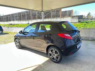 MAZDA 2 usata, con Autoradio