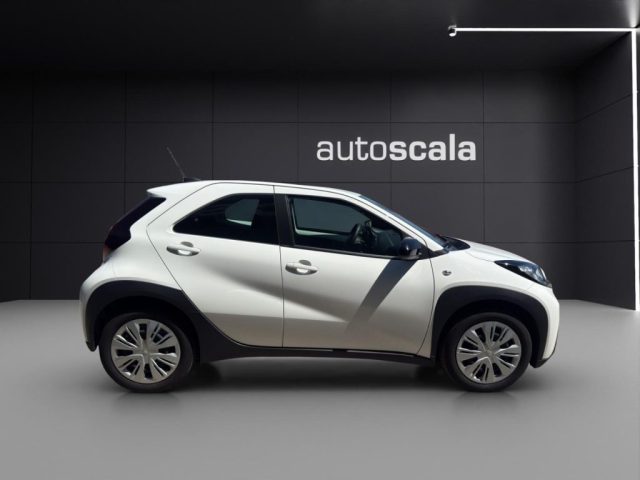 TOYOTA Aygo X usata, con Specchietti laterali elettrici