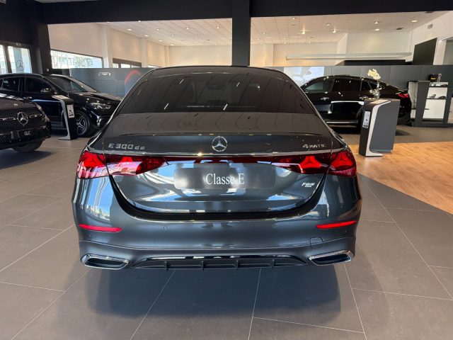 MERCEDES-BENZ E 300 usata, con Alzacristalli elettrici