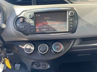 TOYOTA Yaris usata 14