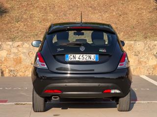 LANCIA Ypsilon usata, con Autoradio