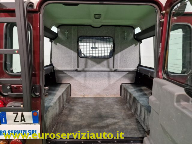 LAND ROVER Defender usata 31