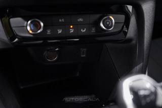 OPEL Corsa usata, con Touch screen