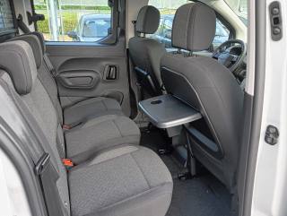 OPEL Combo usata, con Volante in pelle