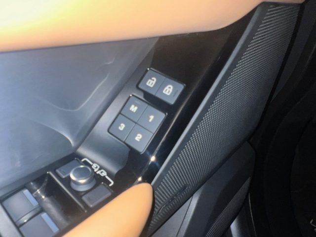 LAND ROVER Range Rover Velar usata, con Chiusura centralizzata