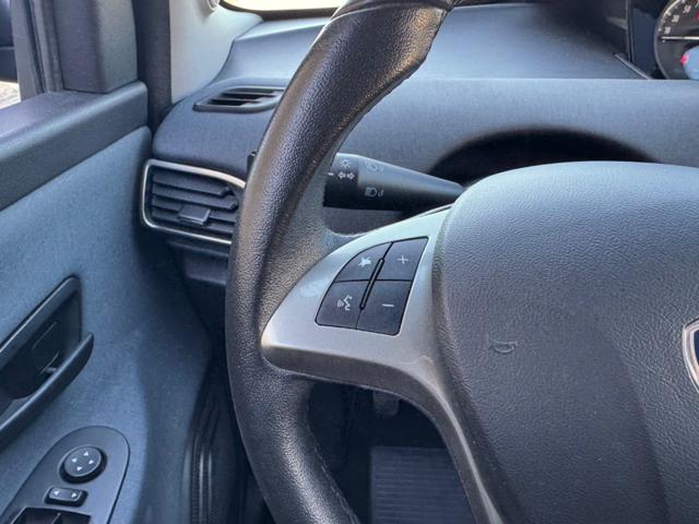 LANCIA Ypsilon usata, con Servosterzo