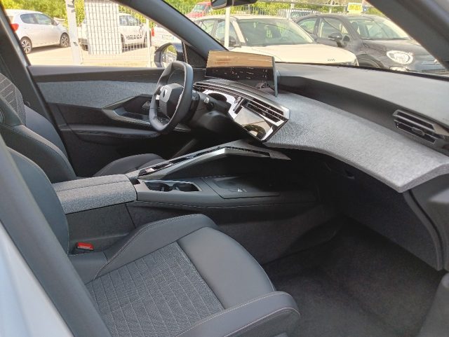 PEUGEOT 3008 usata, con Volante in pelle