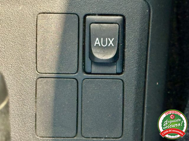 TOYOTA Yaris usata, con Lettore CD