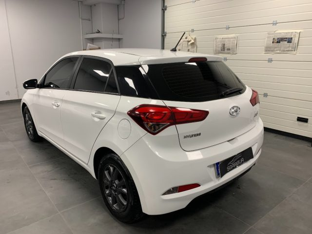 HYUNDAI i20 usata, con Volante multifunzione