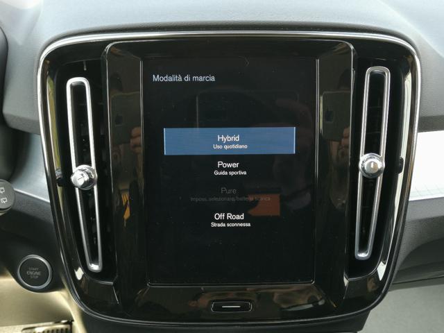 VOLVO XC40 usata, con Touch screen