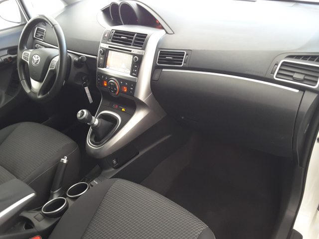 TOYOTA Verso usata, con Controllo trazione