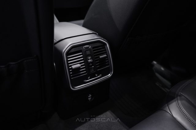 PORSCHE Macan usata 33