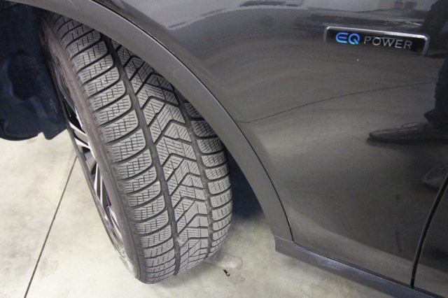 MERCEDES-BENZ GLC 300 usata, con Volante in pelle