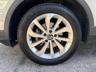 VOLKSWAGEN T-Roc usata, con Autoradio