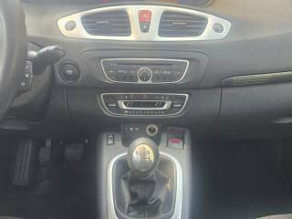 RENAULT Scenic usata, con Sedile posteriore sdoppiato