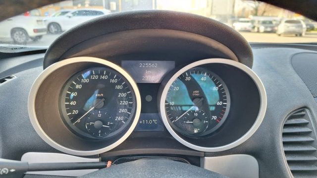 MERCEDES-BENZ SLK 200 usata, con Bracciolo