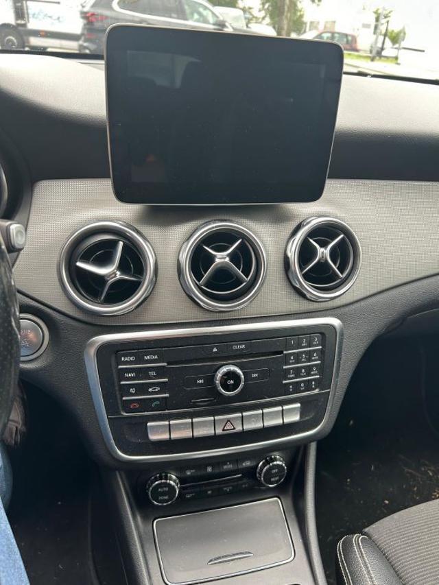 MERCEDES-BENZ GLA 200 usata, con Controllo trazione