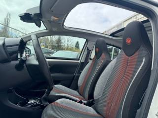 PEUGEOT 108 usata, con Touch screen