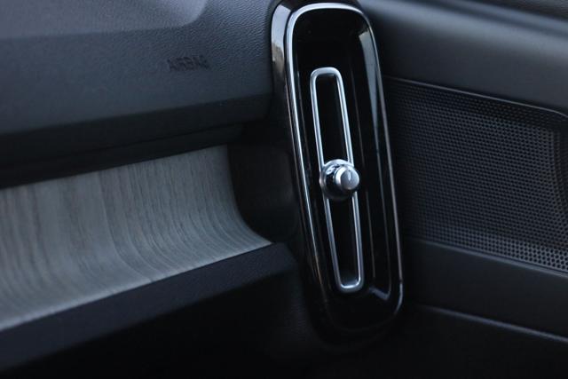 VOLVO XC40 usata, con Fari LED