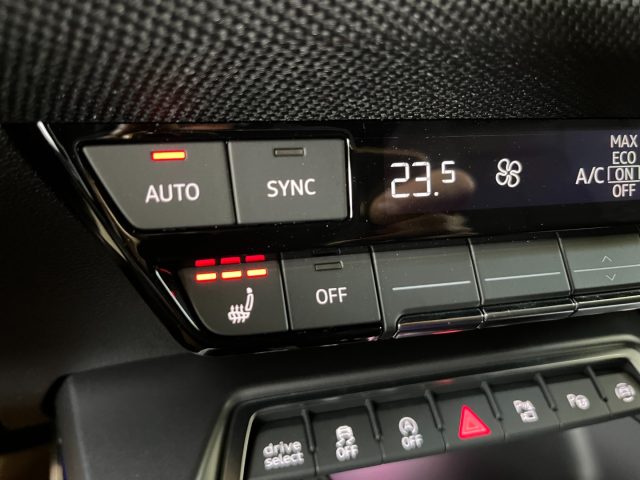 AUDI A3 usata, con Leve al volante