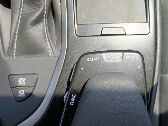 LEXUS UX Full Electric usata, con Fari LED