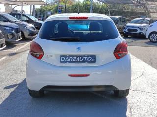 PEUGEOT 208 usata, con USB