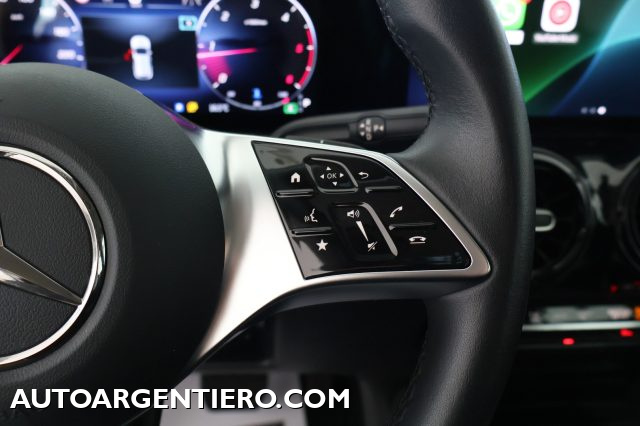 MERCEDES-BENZ GLA 180 usata, con Controllo elettronico della corsia
