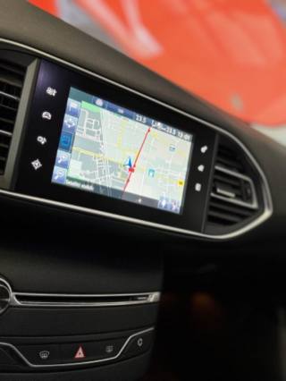 PEUGEOT 308 usata, con Sensore di pioggia