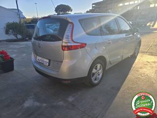 RENAULT Grand Scenic usata, con Autoradio