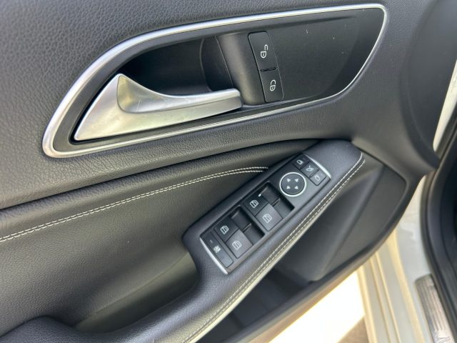 MERCEDES-BENZ A 200 usata, con Fari Xenon