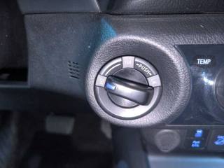 TOYOTA Hilux usata, con Riconoscimento dei segnali stradali