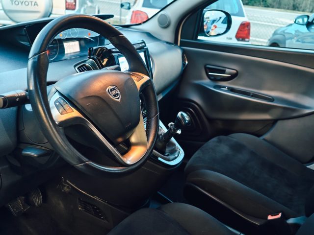 LANCIA Ypsilon usata, con Chiusura centralizzata
