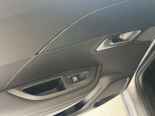 PEUGEOT 2008 usata, con Sensore di pioggia