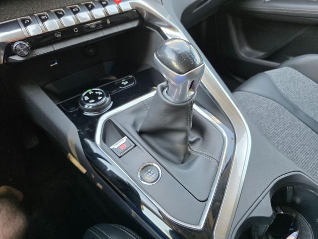 PEUGEOT 3008 usata, con Sistema di navigazione