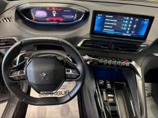 PEUGEOT 5008 usata, con Volante in pelle
