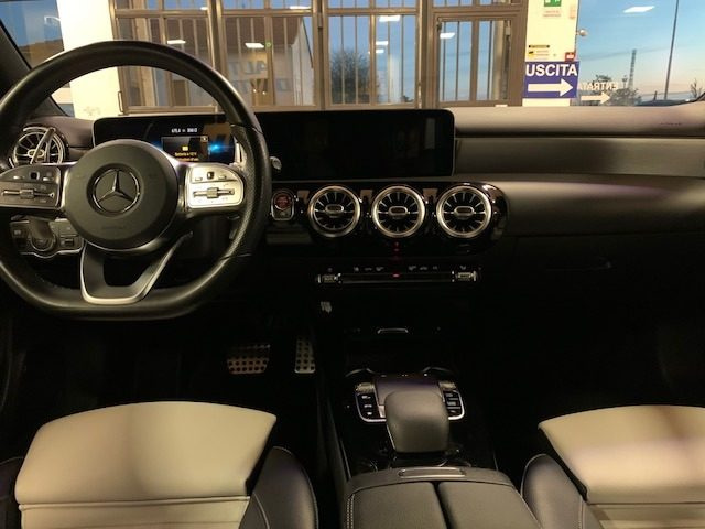 MERCEDES-BENZ A 220 usata, con ESP