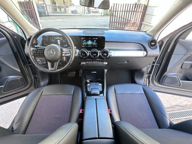 MERCEDES-BENZ GLB 200 usata, con Controllo elettronico della corsia