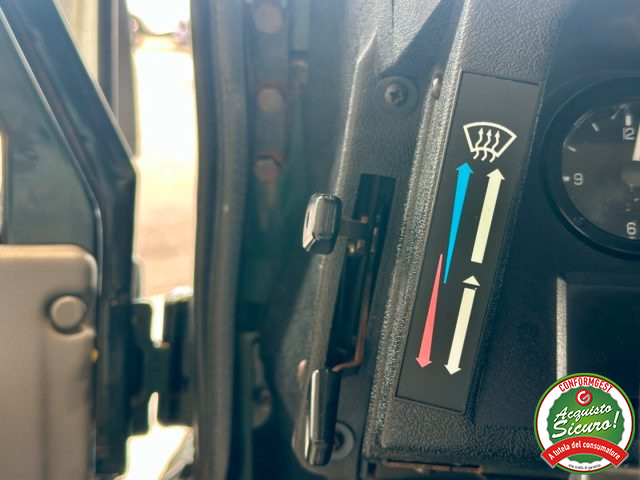 LAND ROVER Defender usata 19