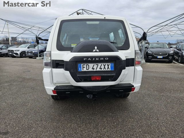 MITSUBISHI Pajero usata, con Autoradio