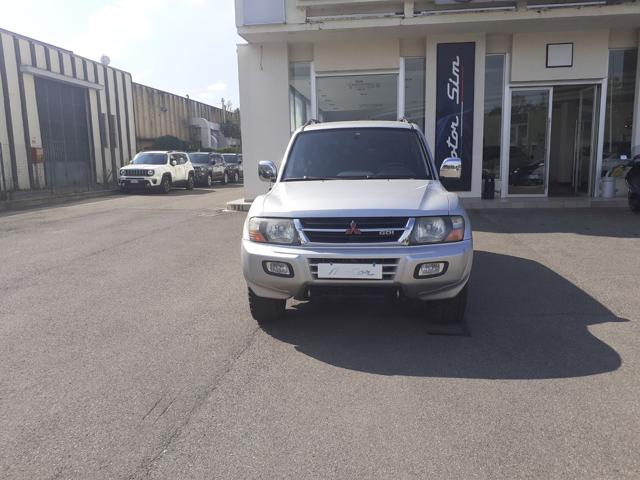 MITSUBISHI Pajero usata, con Airbag
