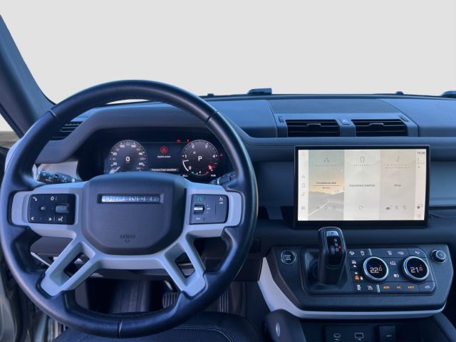 LAND ROVER Defender usata 11