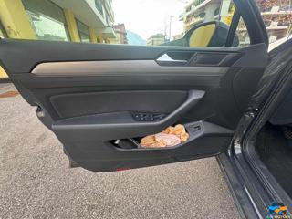 VOLKSWAGEN Passat usata, con Cruise Control