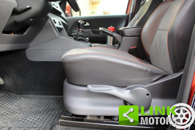 VOLKSWAGEN Amarok usata, con Airbag testa