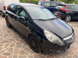 OPEL Corsa usata, con ESP
