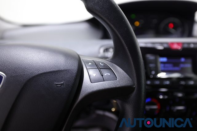 LANCIA Ypsilon usata, con Luci diurne