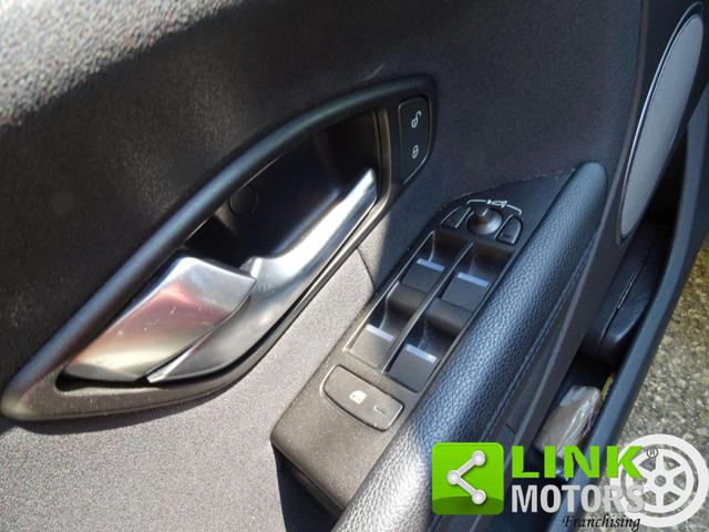 LAND ROVER Range Rover Evoque usata, con USB