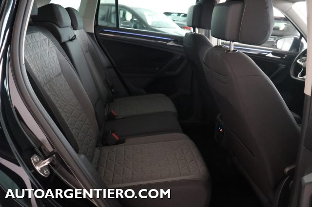 VOLKSWAGEN Tiguan usata, con Specchietti laterali elettrici