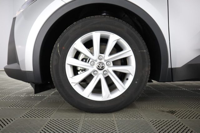 TOYOTA C-HR usata 14