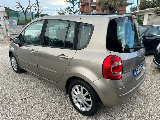 RENAULT Grand Modus usata, con Autoradio