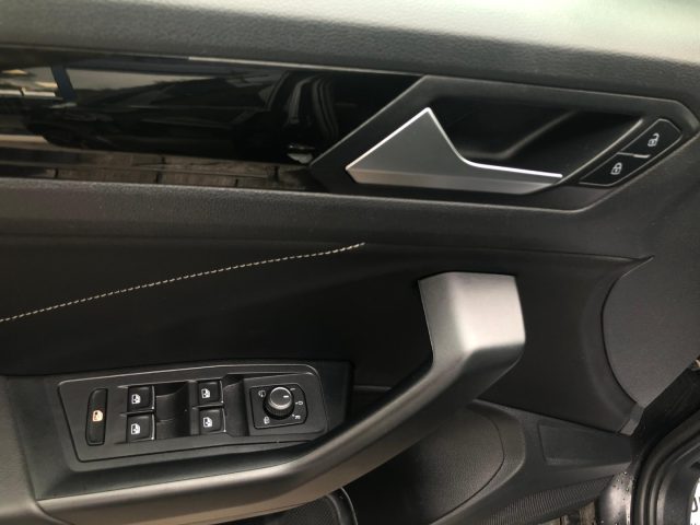 VOLKSWAGEN T-Roc usata, con Vetri oscurati